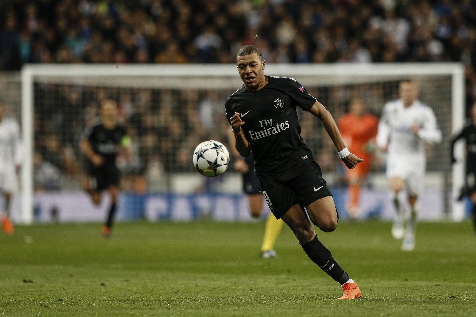 2025中超抢断榜：西海岸杨希以105次居首，英博吕焯毅排第二（2025中超抢断榜出炉：西海岸杨希以105次领跑，英博吕焯毅位列第二）