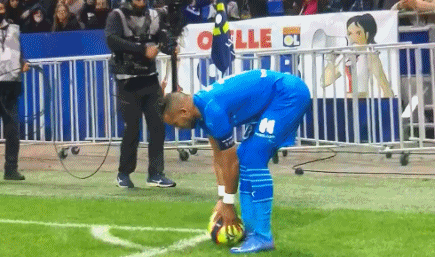 德转历史免签球员身价榜：姆巴佩1.8亿欧第1，梅西8000万第2（德转历史免签球员身价排名：姆巴佩1.8亿欧领跑，梅西8000万位列第二）