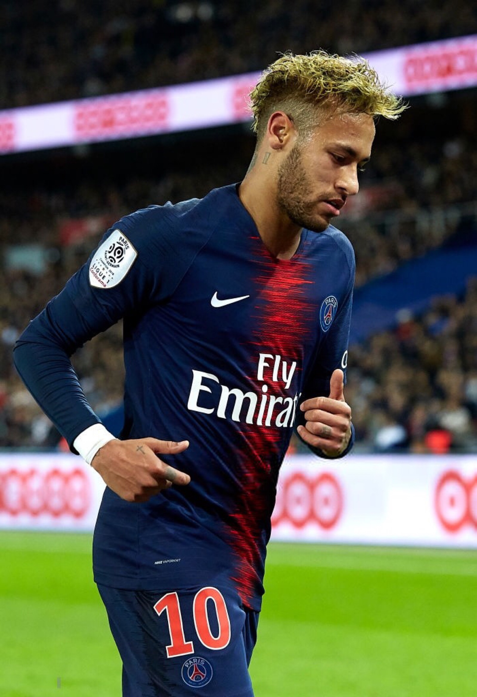 半场战报：热那亚1-1维罗纳，洛伦佐-科隆博建功，拉菲克-贝尔加利破门