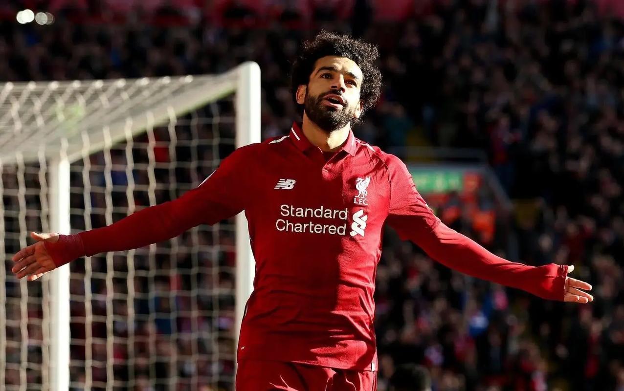 比肩传奇，姆巴佩成皇马队史第四位欧冠上演大四喜的球员（姆巴佩比肩名宿，成皇马史上第4位欧冠单场四球先生）