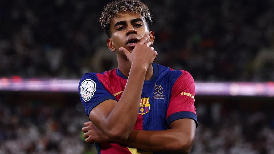 足球队员饮食与恢复计划（足球运动员营养与康复方案）