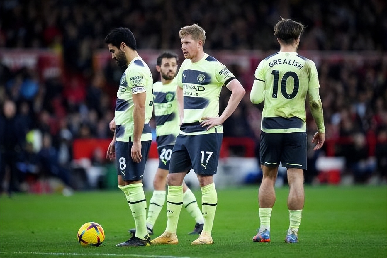 为什么棒球服的细条纹设计能显高大