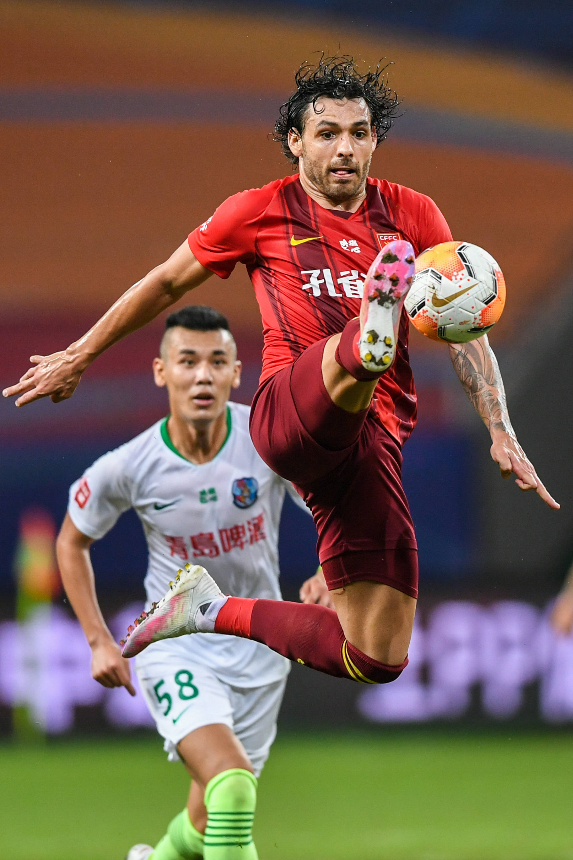 详解棒球规则中的投球板站位规定轴心脚离开时机对犯规的界定