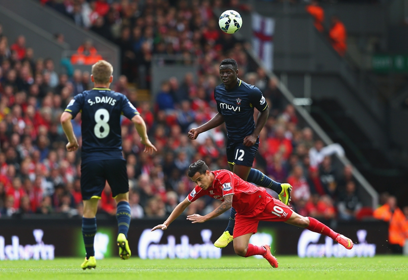 太阳vs勇士前瞻：布克对决库里，勇士力争客场终结2连败（勇士做客挑战太阳：库里硬碰布克，力争止住两连败）