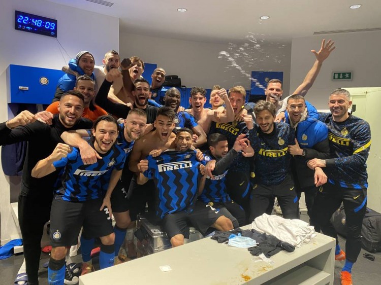 萨拉赫利物浦生涯对阵10支球队进球上双，成队史第二人